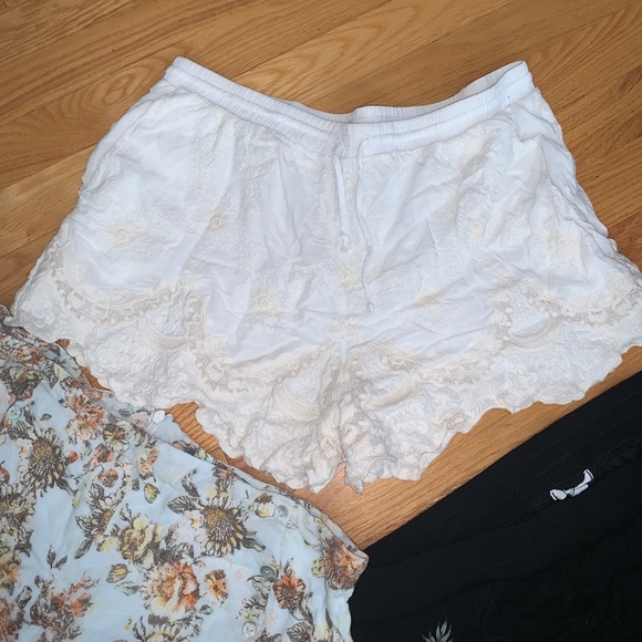 Three Shorts Bundle - Picture 4 of 11